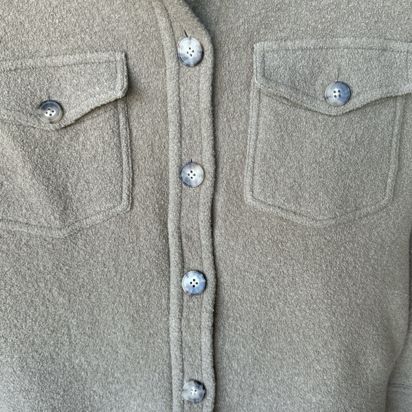 Wilfred Free (Aritzia) The Ganna Shirt Jacket in Taupe Beige Size Small - Picture 5 of 7